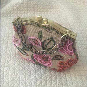 Decorative clutch